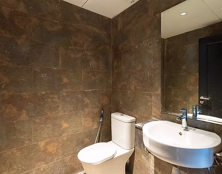 INCOME GENERATING 3 BEDROOM APARTMENT WITH MARINA VIEW - Photo 13