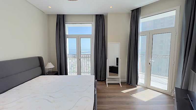 Elegant 2BR+ Maid's Apartment | Floresta Gardens | Bills Included - Photo 2