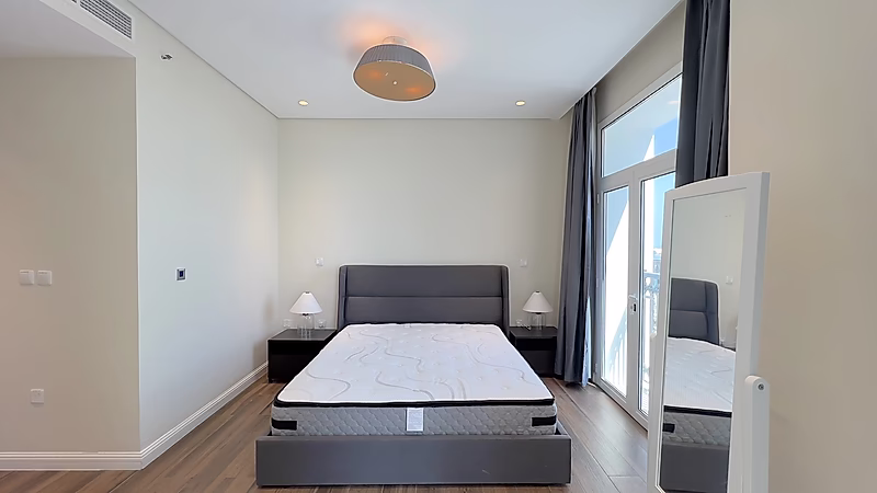 Elegant 2BR+ Maid's Apartment | Floresta Gardens | Bills Included - Photo 3