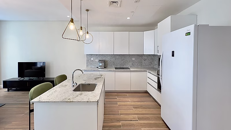 Elegant 2BR+ Maid's Apartment | Floresta Gardens | Bills Included - Photo 8