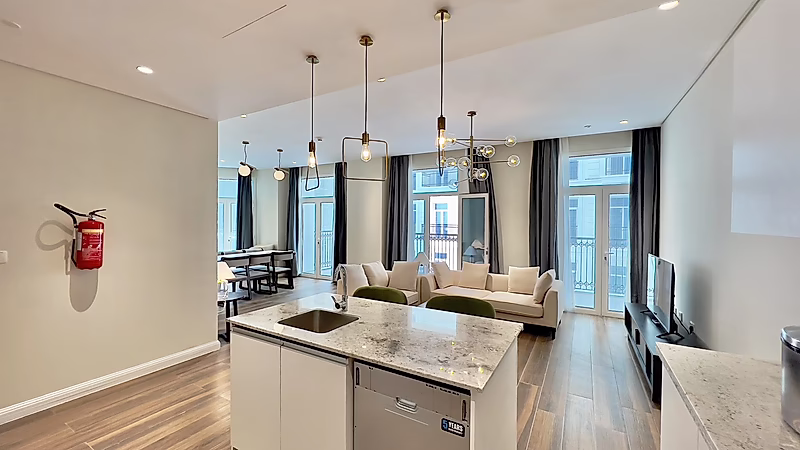 Elegant 2BR+ Maid's Apartment | Floresta Gardens | Bills Included - Photo 11