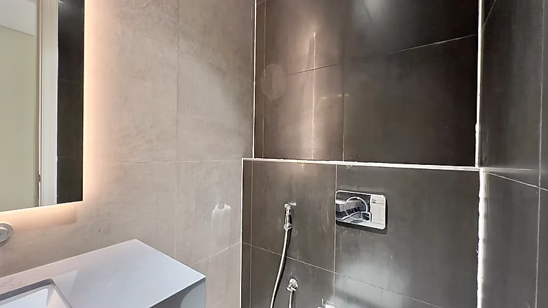 Elegant 2BR+ Maid's Apartment | Floresta Gardens | Bills Included - Photo 15