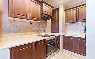 في  السد شقة مفروشة بالكامل