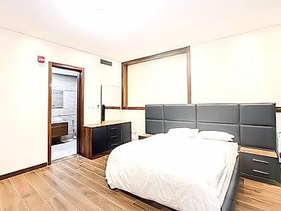 شقة مؤثثة بالكامل من غرفتي نوم بأسعار معقولة للبيع في لوسيل