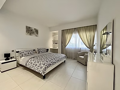 فيلا رائعة مكونة من 5 غرف نوم في منطقة أسباير زون | متضمنة شهرين مجانيين