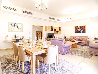 فيلا بمجمع عائلي مفروش بالكامل 3 غرف + خادمة - 13 شهر - أسباير زون