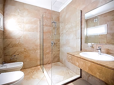 فيلا بمجمع عائلي مفروش بالكامل 3 غرف + خادمة - 13 شهر - أسباير زون