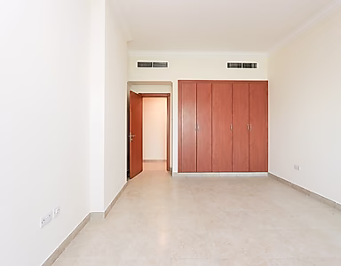 GREAT BUY | SEMI FURNISHED 2 BEDS | PORTO ARABIA