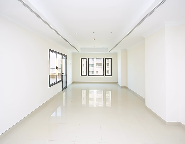 Mid-Floor | Semi-Furnished 1 Bedroom + Office | Porto Arabia - Photo 1