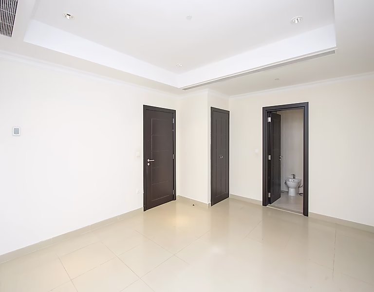 Mid-Floor | Semi-Furnished 1 Bedroom + Office | Porto Arabia - Photo 9