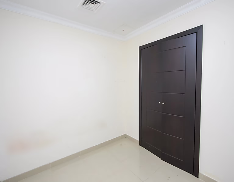 Mid-Floor | Semi-Furnished 1 Bedroom + Office | Porto Arabia - Photo 11