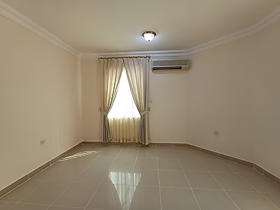 شقة أنيقة من غرفتين وحمامين للإيجار | منطقة المطار القديم