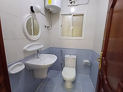 شقة أنيقة من غرفتين وحمامين للإيجار | منطقة المطار القديم