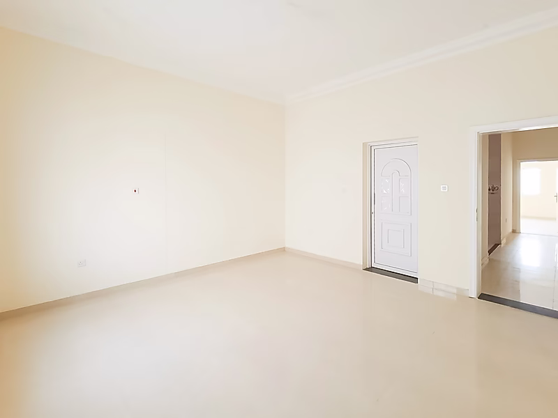 Huge Villa 8+maid+Majlis in Umm Qarn. - Photo 11