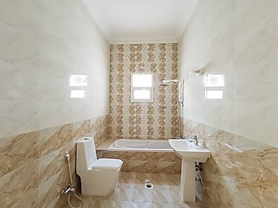 فيلا ضخمة 8+خادمة+مجلس في أم قرن