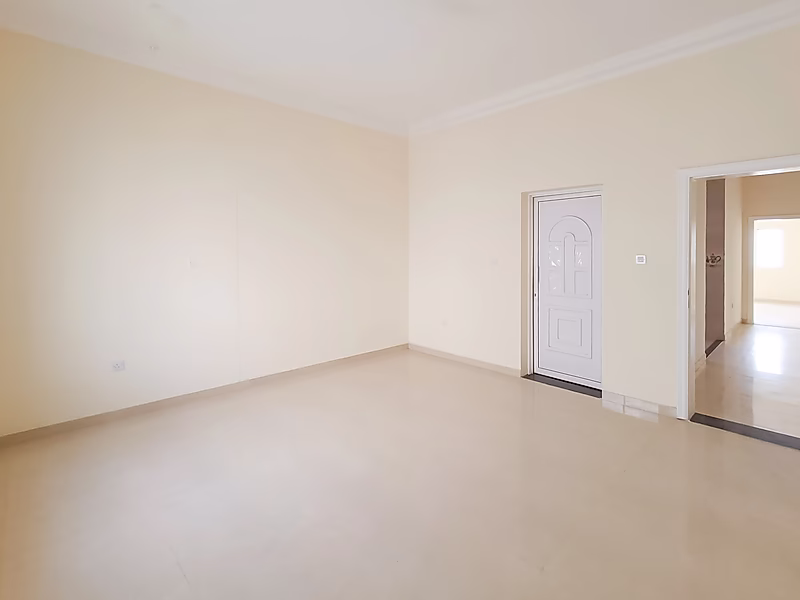 Huge Villa 8+maid+Majlis in Umm Qarn. - Photo 18