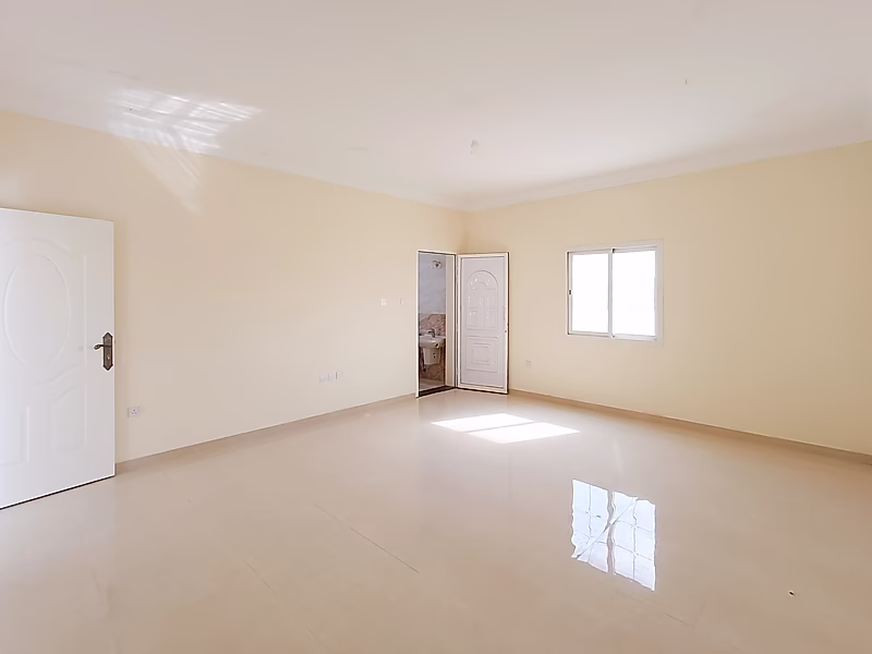 Huge Villa 8+maid+Majlis in Umm Qarn. - Photo 19