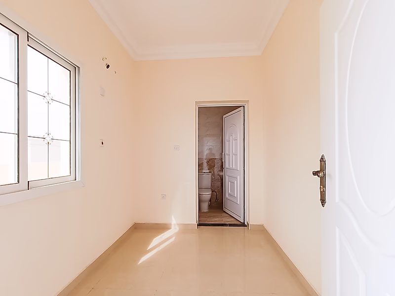 Huge Villa 8+maid+Majlis in Umm Qarn. - Photo 23