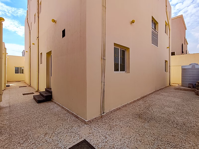 Huge Villa 8+maid+Majlis in Umm Qarn. - Photo 28