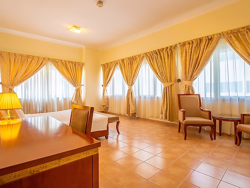 BILLS INCLUDED | 3 BEDS | FURNISHED - Photo 5