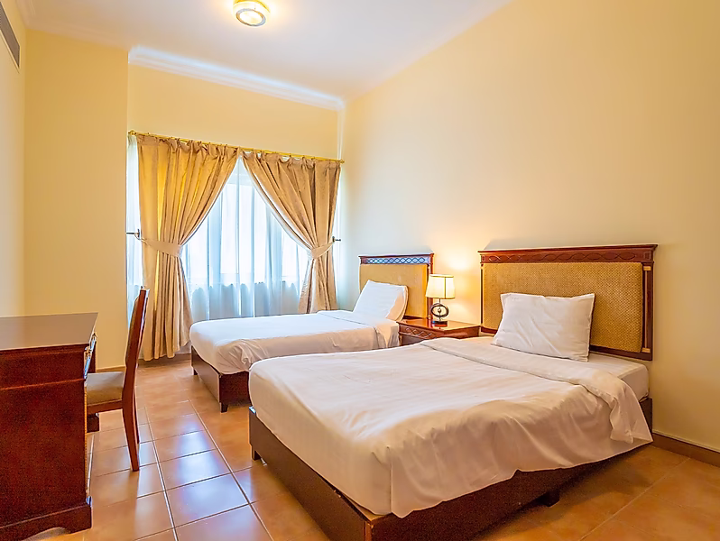 BILLS INCLUDED | 3 BEDS | FURNISHED - Photo 9