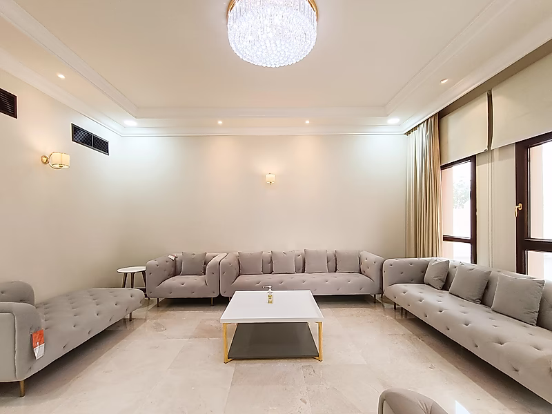 5 Bedrooms+Maid Fully Furnished Villa | West Bay Lagoon. - Photo 4