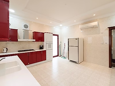 فيلا فاخرة بـ 6 غرف نوم مفروشة بالكامل | ويست باي لاجون