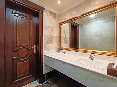 فيلا فاخرة بـ 6 غرف نوم مفروشة بالكامل | ويست باي لاجون