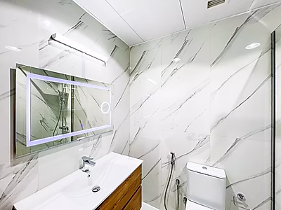 شقة فاخرة جديدة مكونة من غرفتي نوم للإيجار في مارينا لوسيل