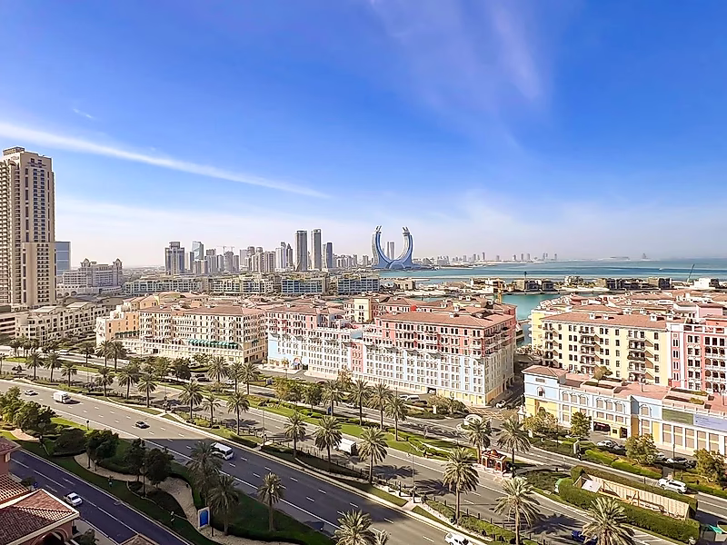 Elegant 1BR Fully Furnished  - Unmatched Luxury at a Special Rate - Photo 1