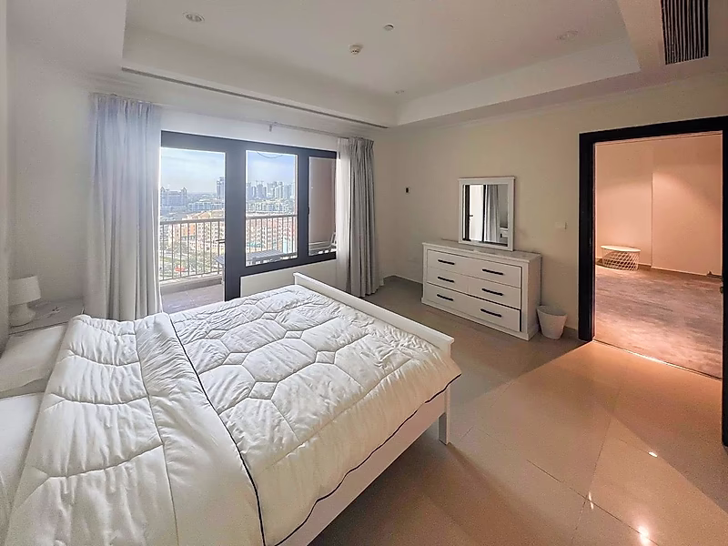 Elegant 1BR Fully Furnished  - Unmatched Luxury at a Special Rate - Photo 5