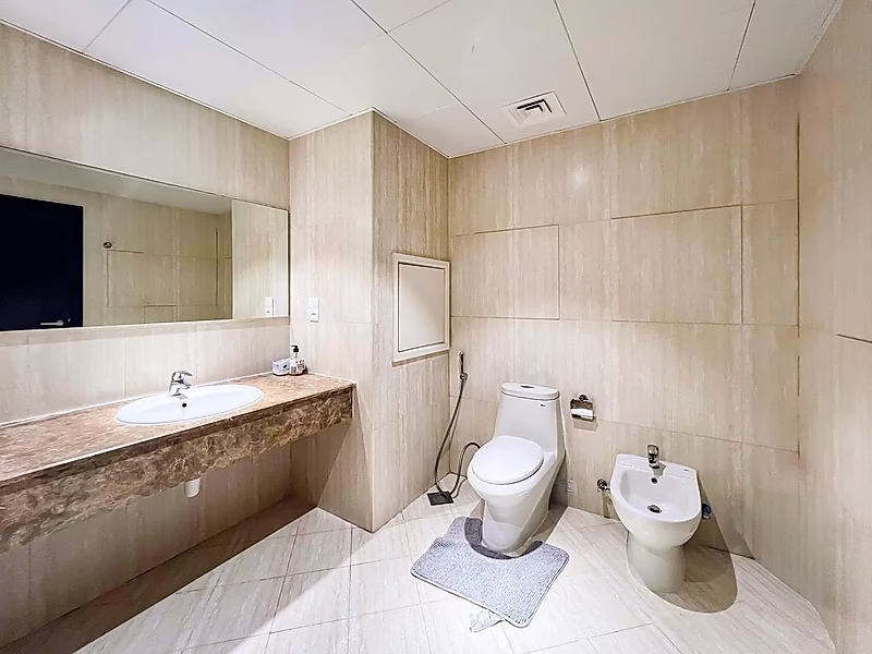 Elegant 1BR Fully Furnished  - Unmatched Luxury at a Special Rate - Photo 11