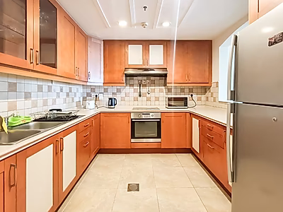 Luxury 1BR Haven | Vibrant Waterfront