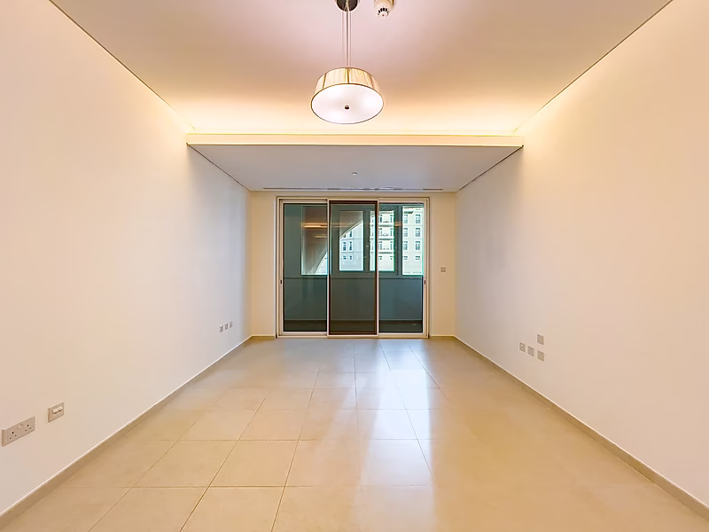 SEMI FURNISHED 1BR IN THE PEARL  | UTILITIES INCLUDED - Photo 6