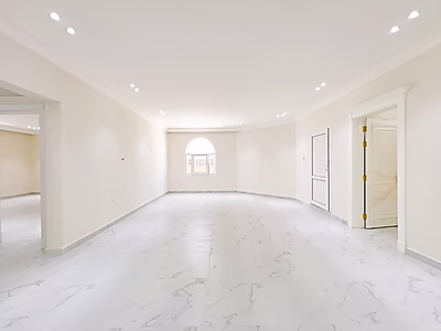 للبيع فيلا 8 غرف نوم جديدة في حزم المرخية