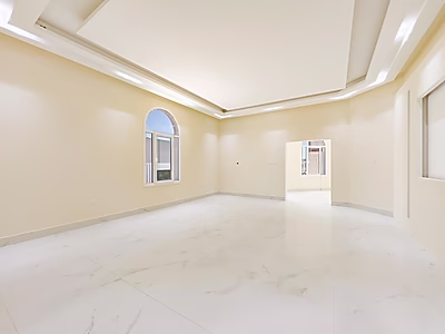 للبيع فيلا 8 غرف نوم جديدة في حزم المرخية