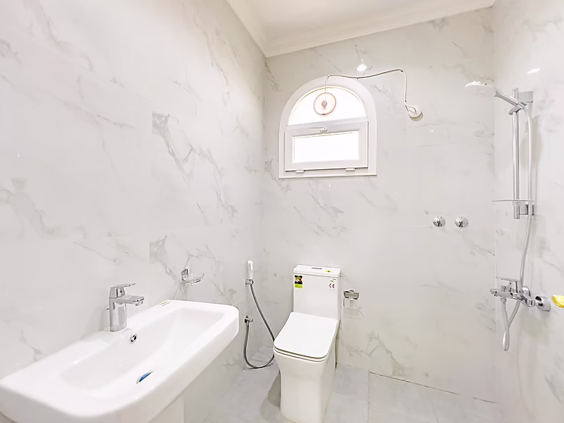 للبيع فيلا 8 غرف نوم جديدة في حزم المرخية - Photo 16