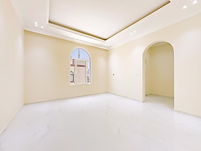 للبيع فيلا 8 غرف نوم جديدة في حزم المرخية