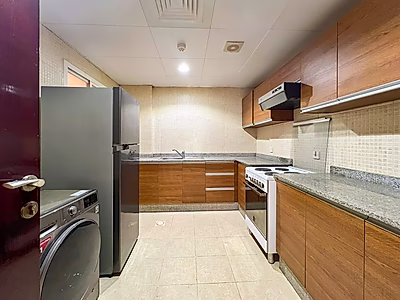 شقة مجددة بشكل رائع بغرفتي نوم