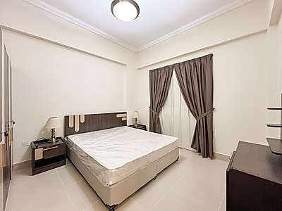 شقة مجددة بشكل رائع بغرفتي نوم