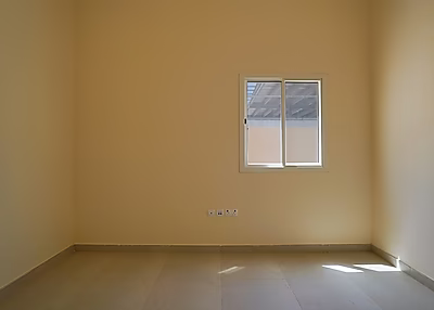 مستودع جديد تمامًا في بركات | 2000 متر مربع