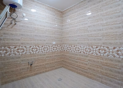 مستودع جديد تمامًا في بركات | 2000 متر مربع