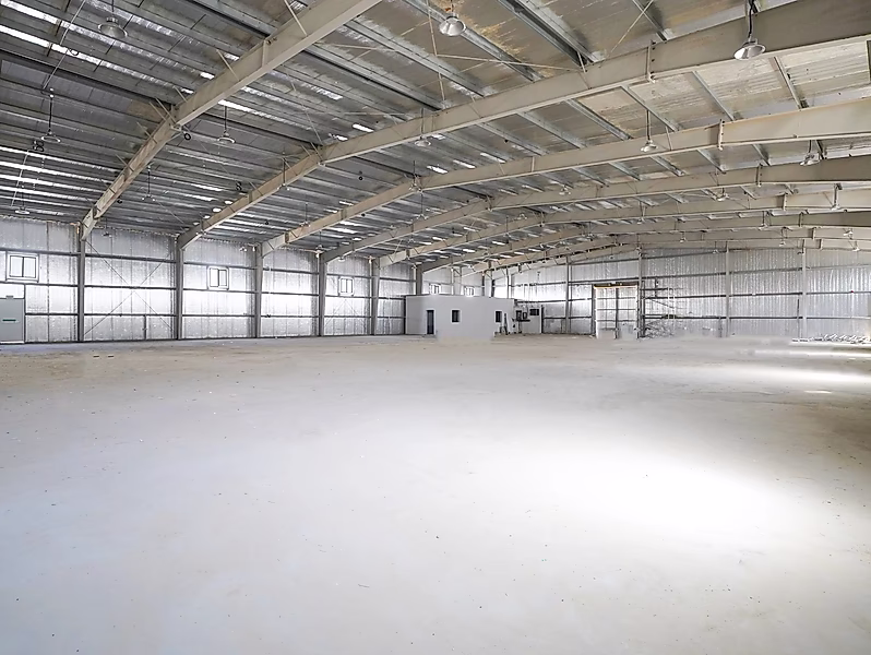 HUGE WAREHOUSE FOR LEASE | 2,000 SQM | BIRKAT AL AWAMER - Photo 2
