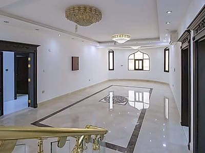 للبيع فيلا 6+خادمة في حزم المرخية