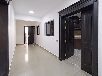 للبيع فيلا 6+خادمة في حزم المرخية