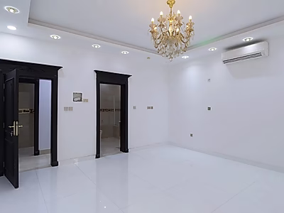 للبيع فيلا 6+خادمة في حزم المرخية