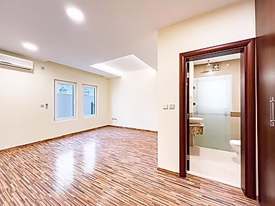 Luxurious Lagoon: Semi-Furnished 5-Bedroom Villa.