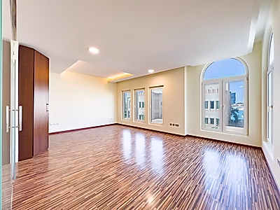 Luxurious Lagoon: Semi-Furnished 5-Bedroom Villa.