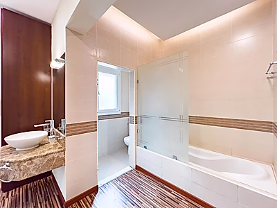 Luxurious Lagoon: Semi-Furnished 5-Bedroom Villa.