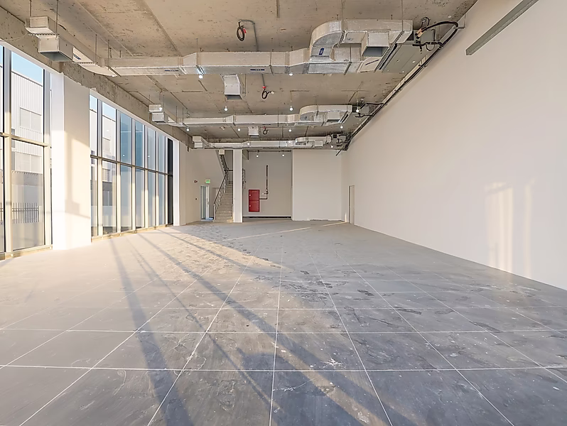 حصريا || جديد تمامًا || جودة عالية || B+G+M+غرف الموظفين || المستودع - تمت الموافقة على التخزين البارد - Photo 4